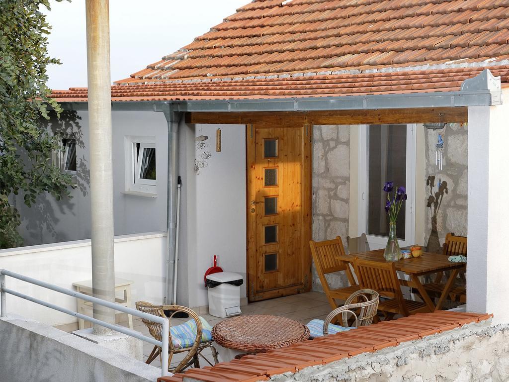 Apartment Cacini Dvori Lastovo Quarto foto